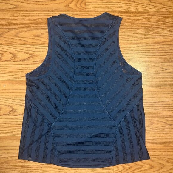 Lululemon off and running tank - Picture 3 of 6